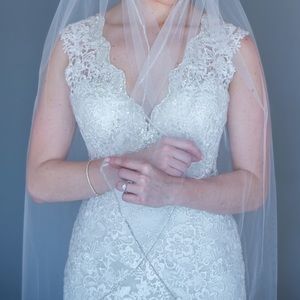 Wedding Dress | Allure Bridal 9104